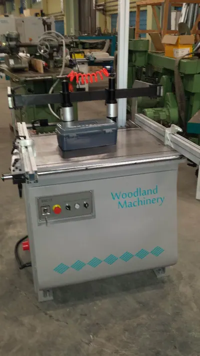Daugiavelenės gręžimo staklės WOODLAND MACHINERY
