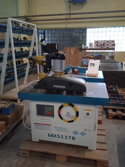 Frezavimo staklės su padavimo–prispaudimo mechanizmu MX5117B+V-480